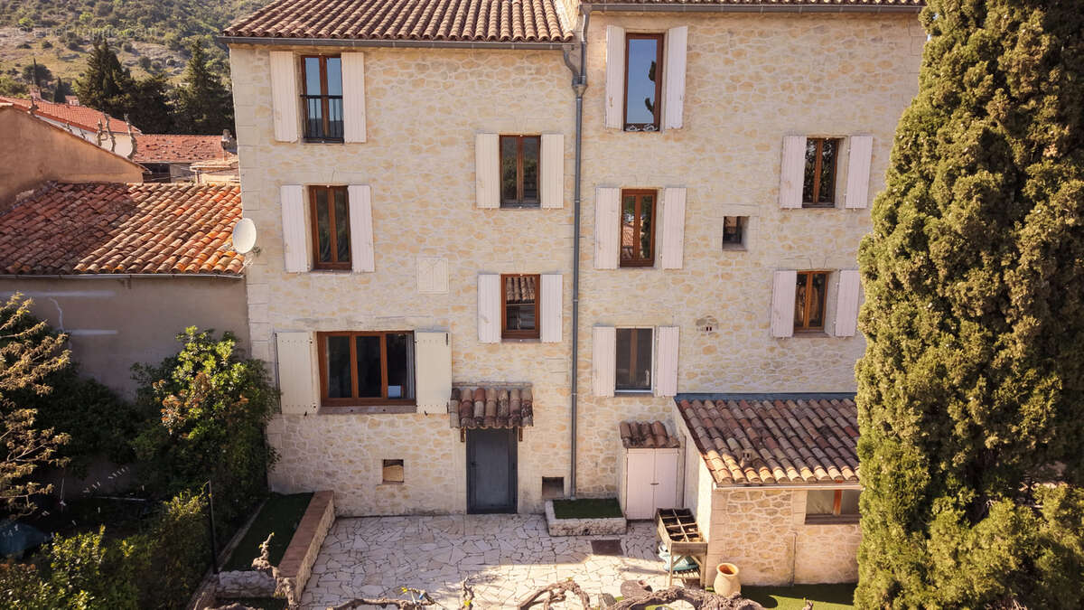 Maison à PLAN-DE-LA-TOUR