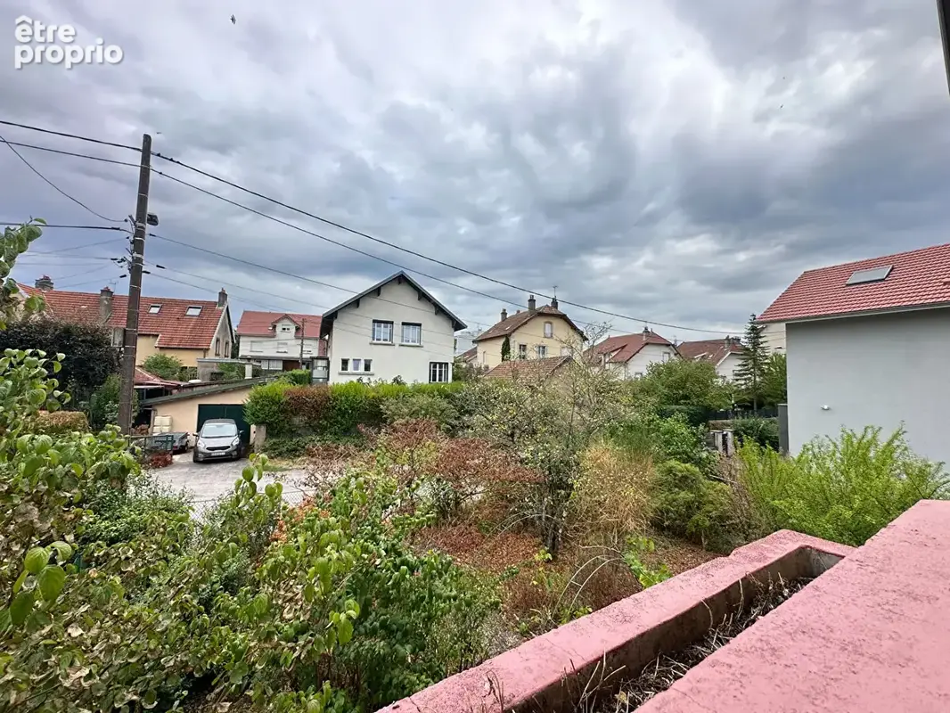 SOUS COMPROMIS Maison à rafraîchir avec charme des années 30 - Rare et ensoleillée ! - photo 16