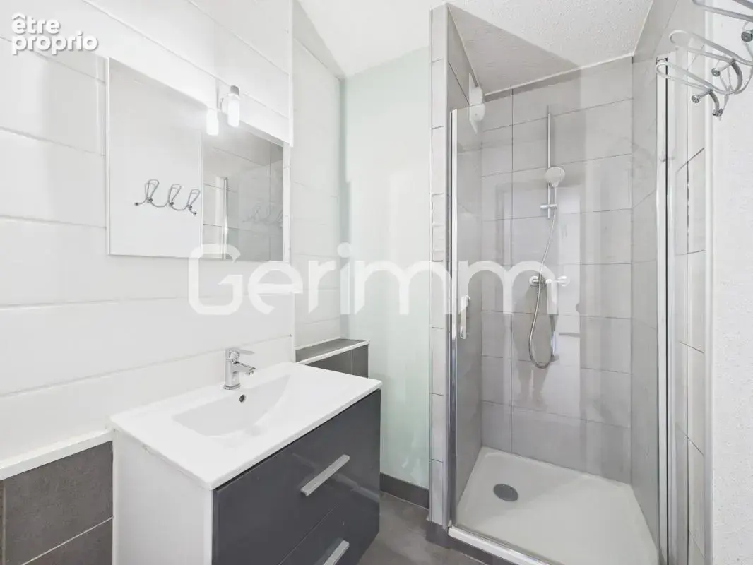 Vente - Appartement - 2 pièces + cuisine - 42,26 m² - 72 000 € - photo 7
