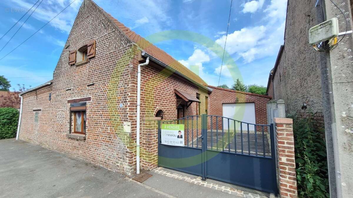 Maison à NEUVILLE-EN-AVESNOIS