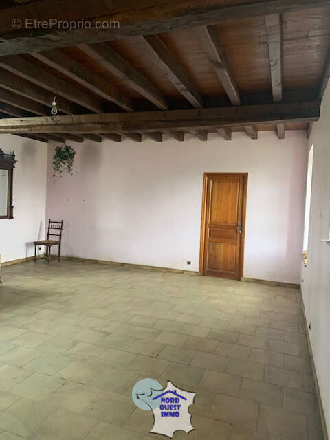 Maison en pierres de 7 pieces principales - photo 6