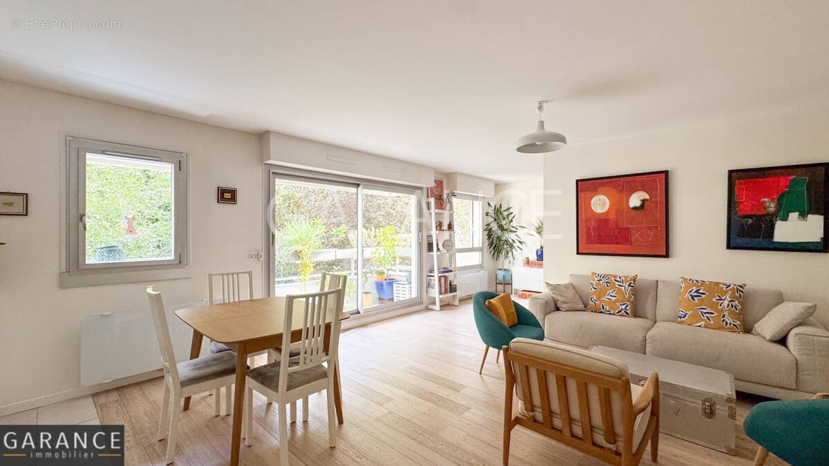 Appartement à PARIS-12E