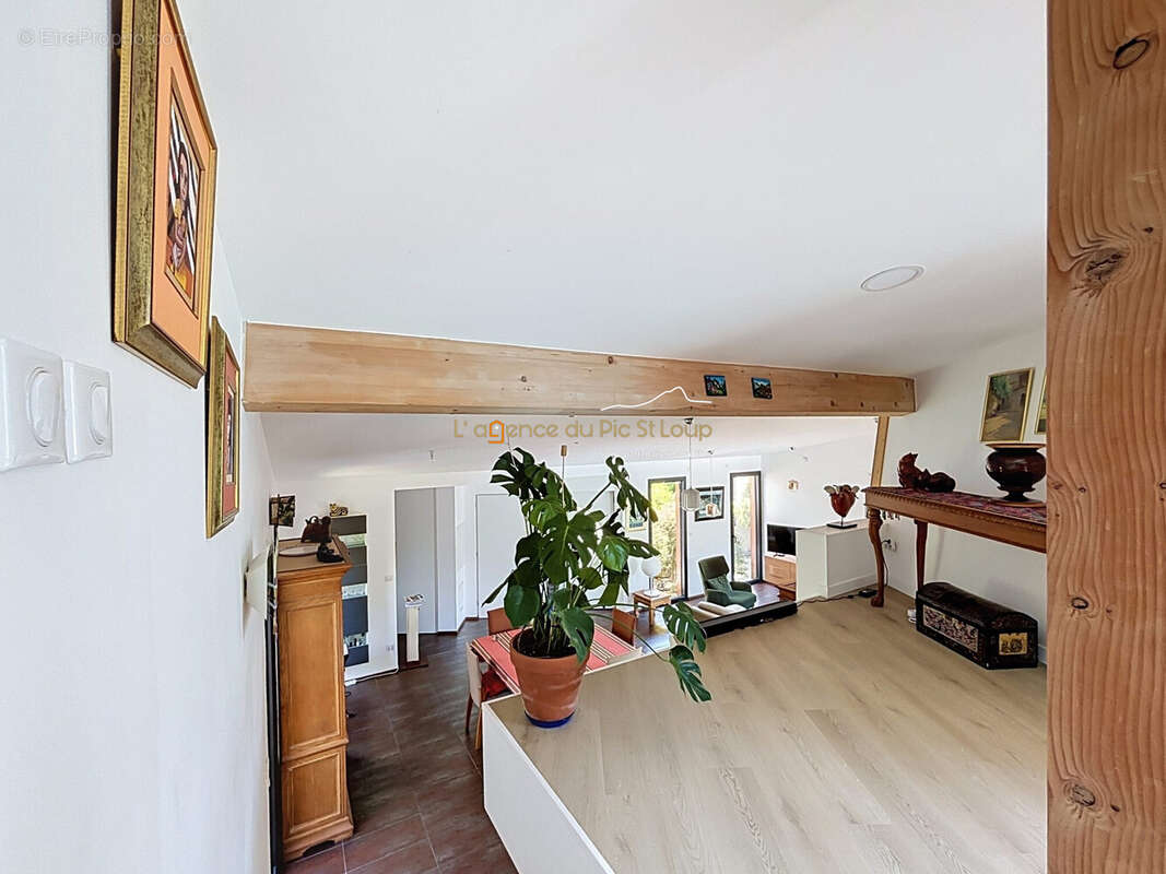 Maison à SAINTE-CROIX-DE-QUINTILLARGUES