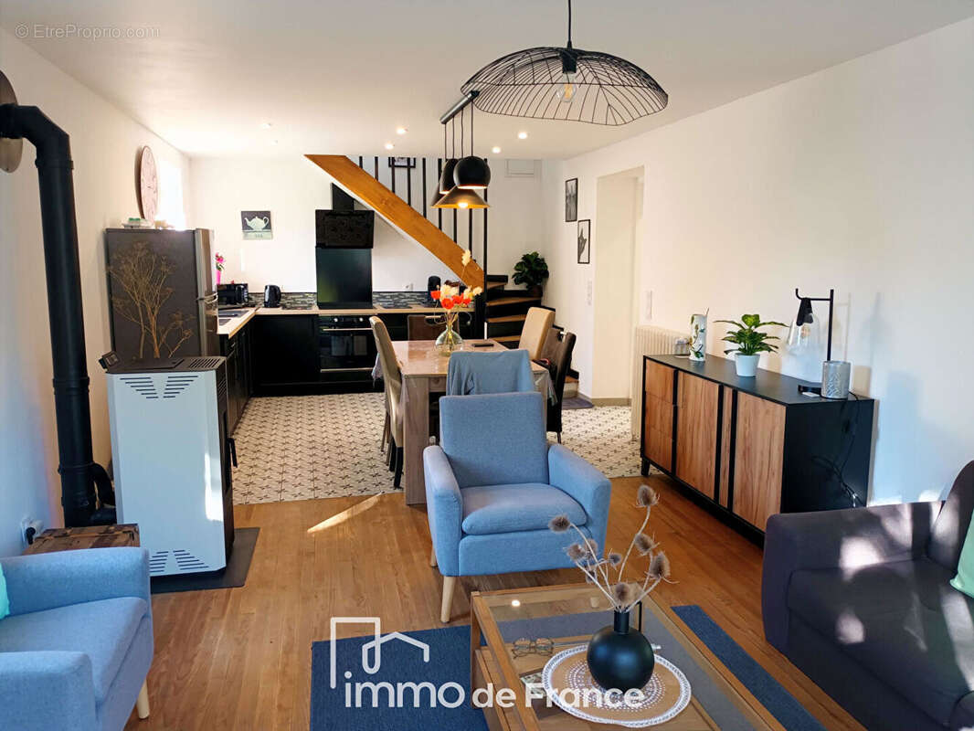 Belle maison en pierre rénovée avec terrain plat - photo 11