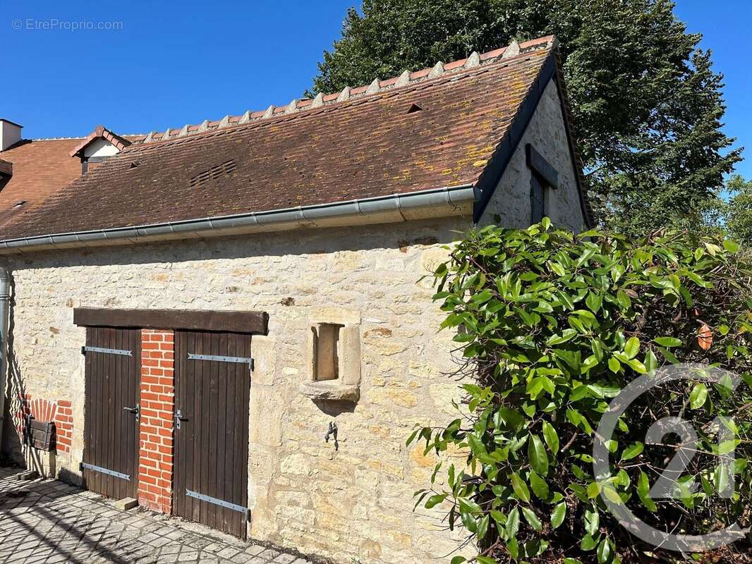 Maison à SUILLY-LA-TOUR