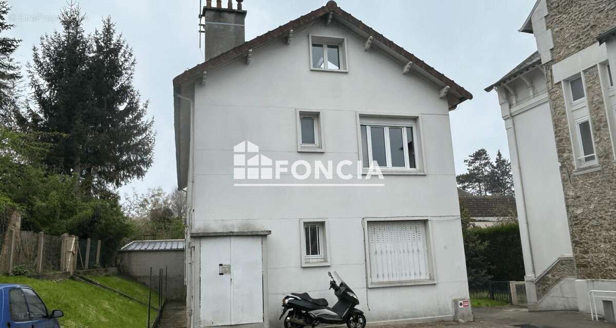 Appartement à SAINT-REMY-LES-CHEVREUSE
