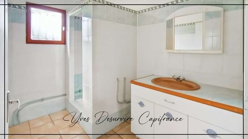 Maison à SAINT-COLOMB-DE-LAUZUN