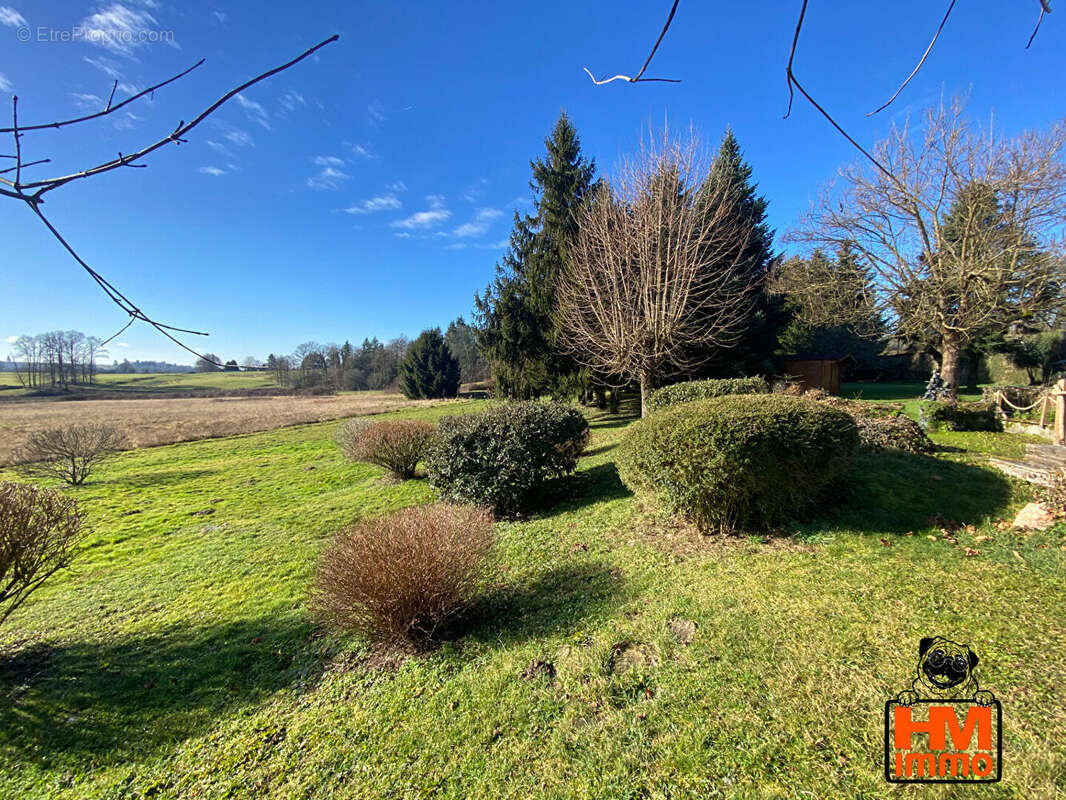 Maison à SAINT-YRIEIX-LA-PERCHE