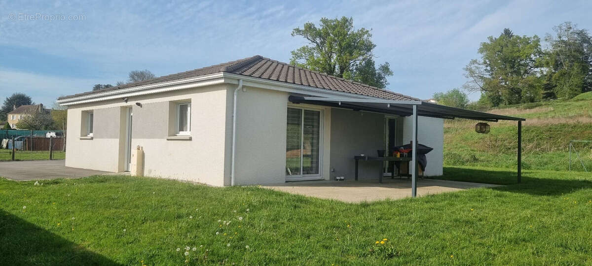 Maison à VARENNE-SAINT-GERMAIN