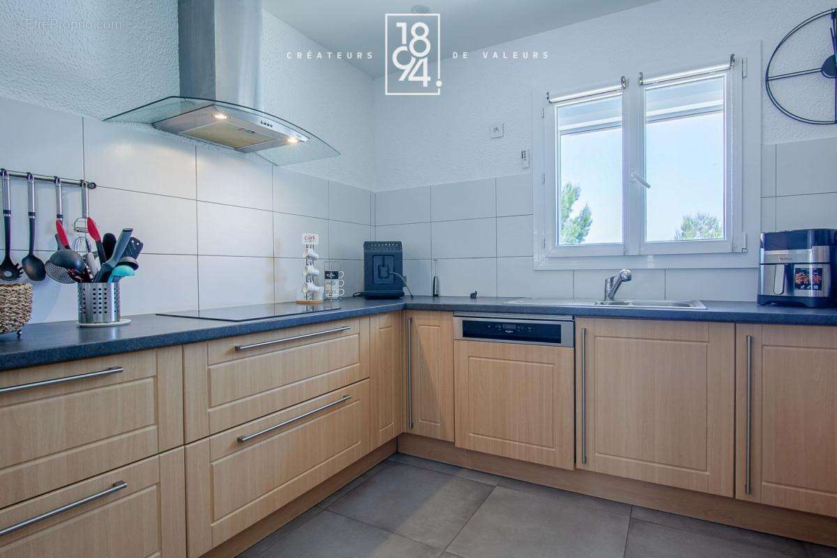 Maison traversante T4 de m² sur 110m² de terrain avec piscine, pool house et garage – Secteur Chantegrive - photo 10