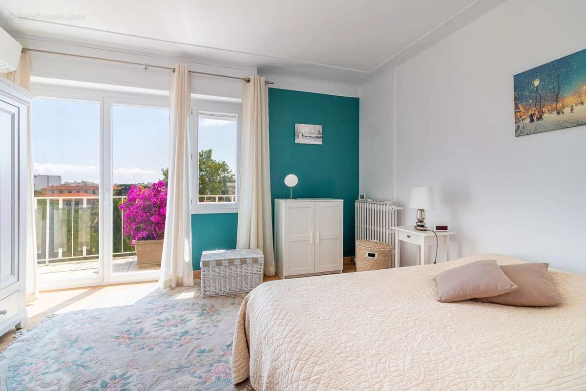 Appartement à LE CANNET