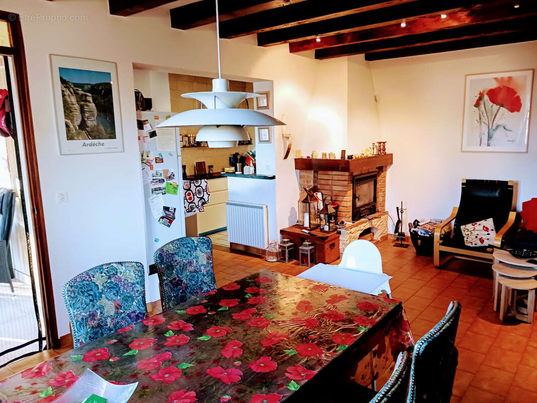 Charmante Villa de Plain-Pied avec Terrain Piscinable et Garage sur les hauteurs de Saint-Alban-Auriolles - photo 12