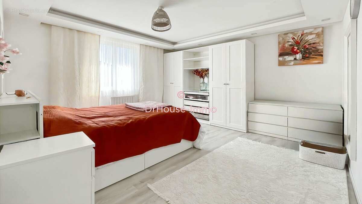 Maison à JASSANS-RIOTTIER