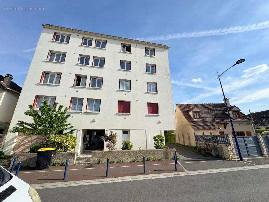 Appartement À Vendre - photo 2