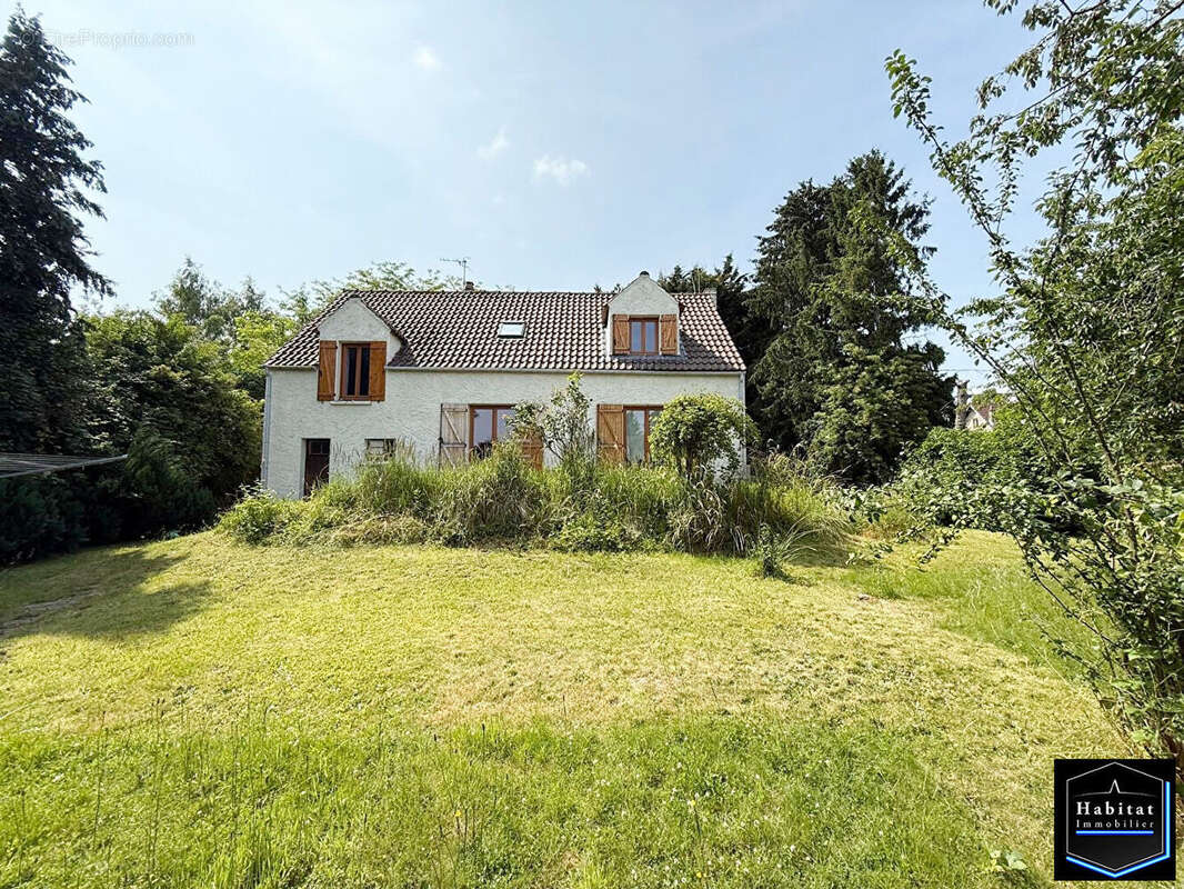 Maison à OISSERY