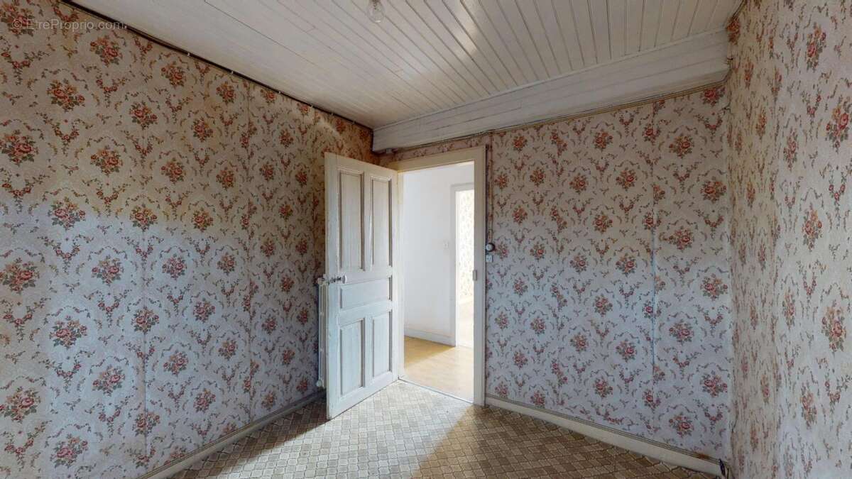 Maison à SAINT-CYPRIEN-SUR-DOURDOU