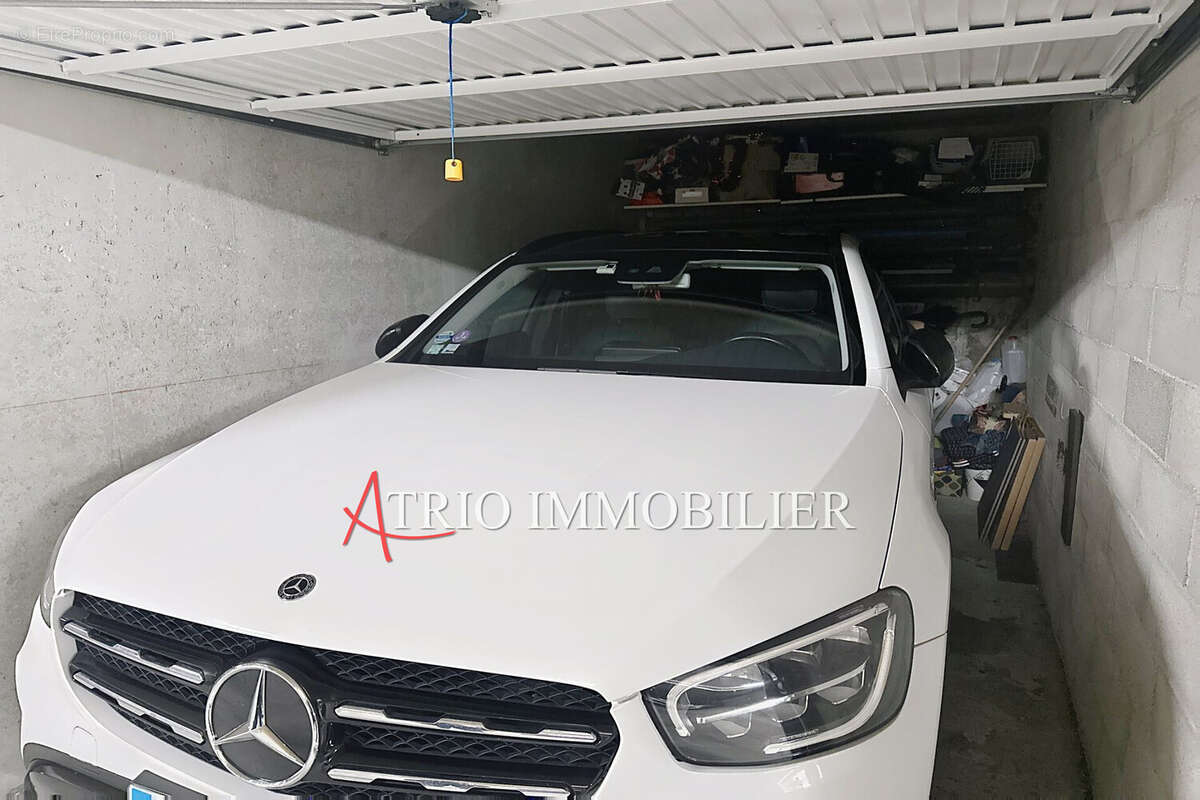 Appartement à SAINT-LAURENT-DU-VAR