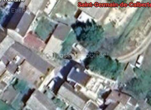 Terrain à SAINT-GERMAIN-DE-CALBERTE