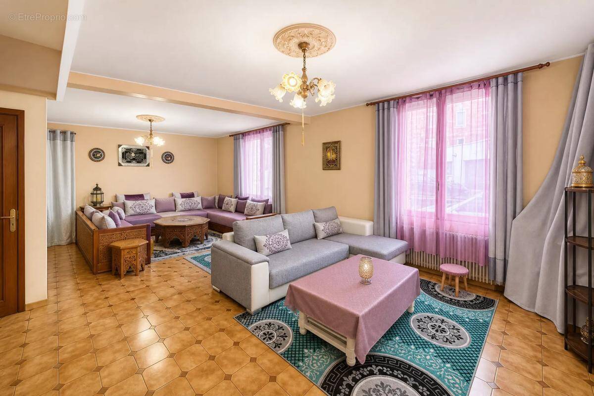 Maison à LA RICAMARIE