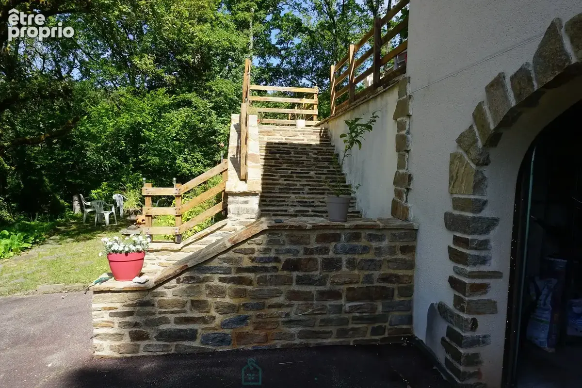 Charmante demeure Périgourdine nichée sur les hauteurs d'un village médieval. - photo 7