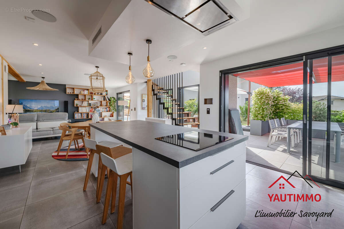 Maison à CRANVES-SALES