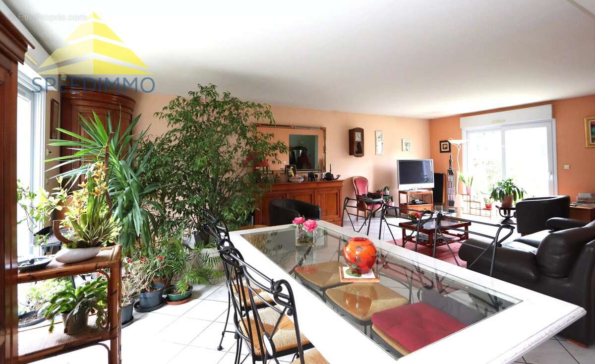 Maison à BOUSSY-SAINT-ANTOINE