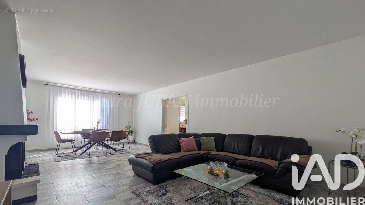 Photo 4 - Maison à MONTEREAU-FAULT-YONNE