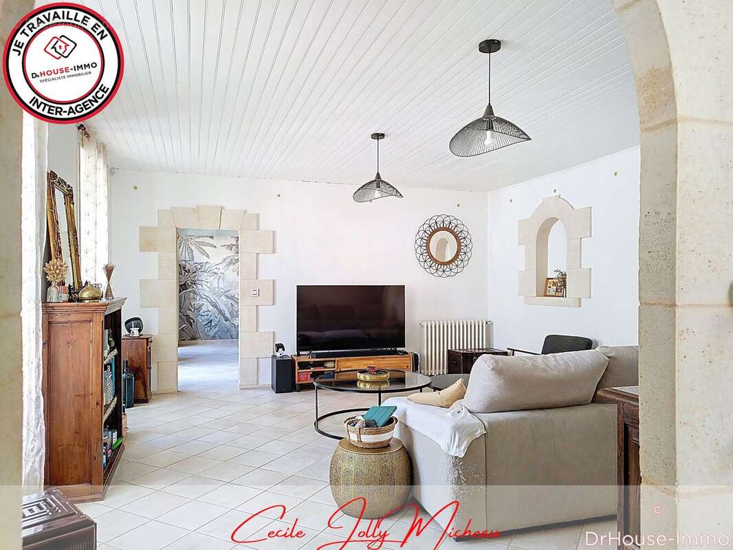 Maison à SAINT-GENES-DE-BLAYE