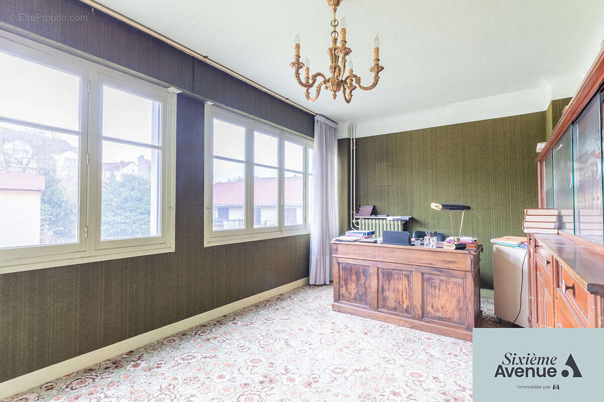 Maison à SAVIGNY-SUR-ORGE