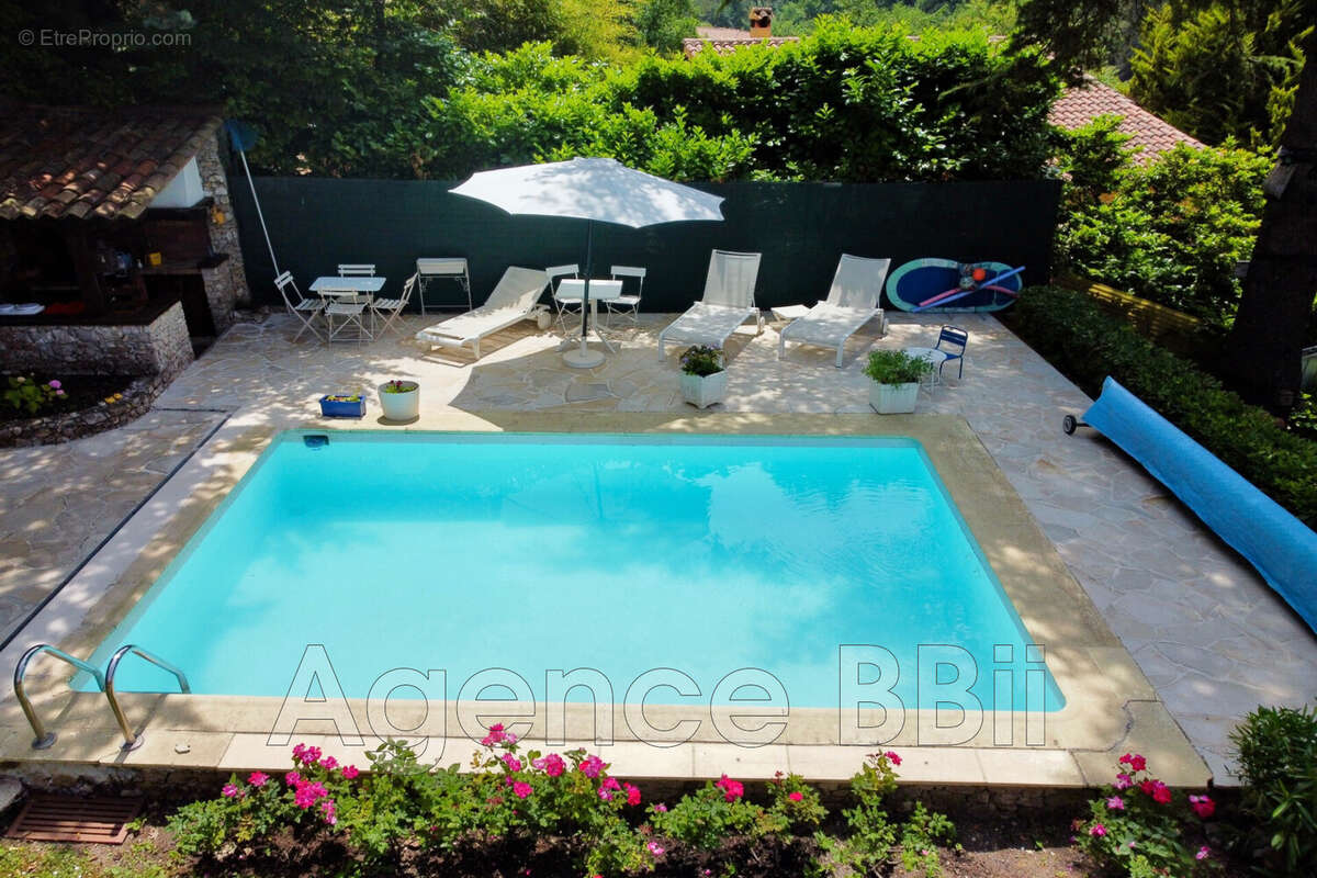 Maison à TOURRETTE-LEVENS