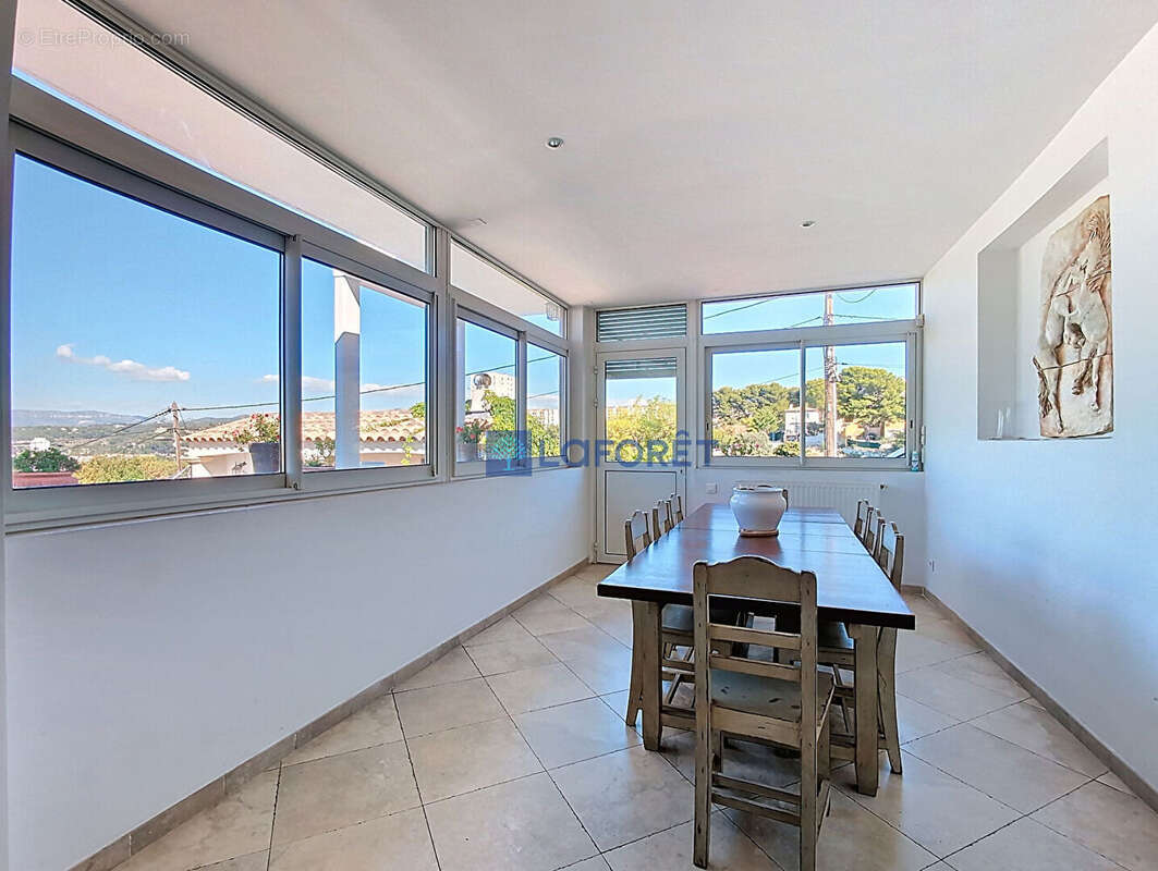 Marseille 11e - villa 146 m2 + dépendance - vue dégagée - photo 7