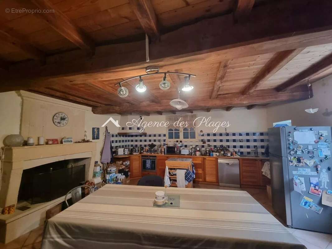 Maison à MESCHERS-SUR-GIRONDE