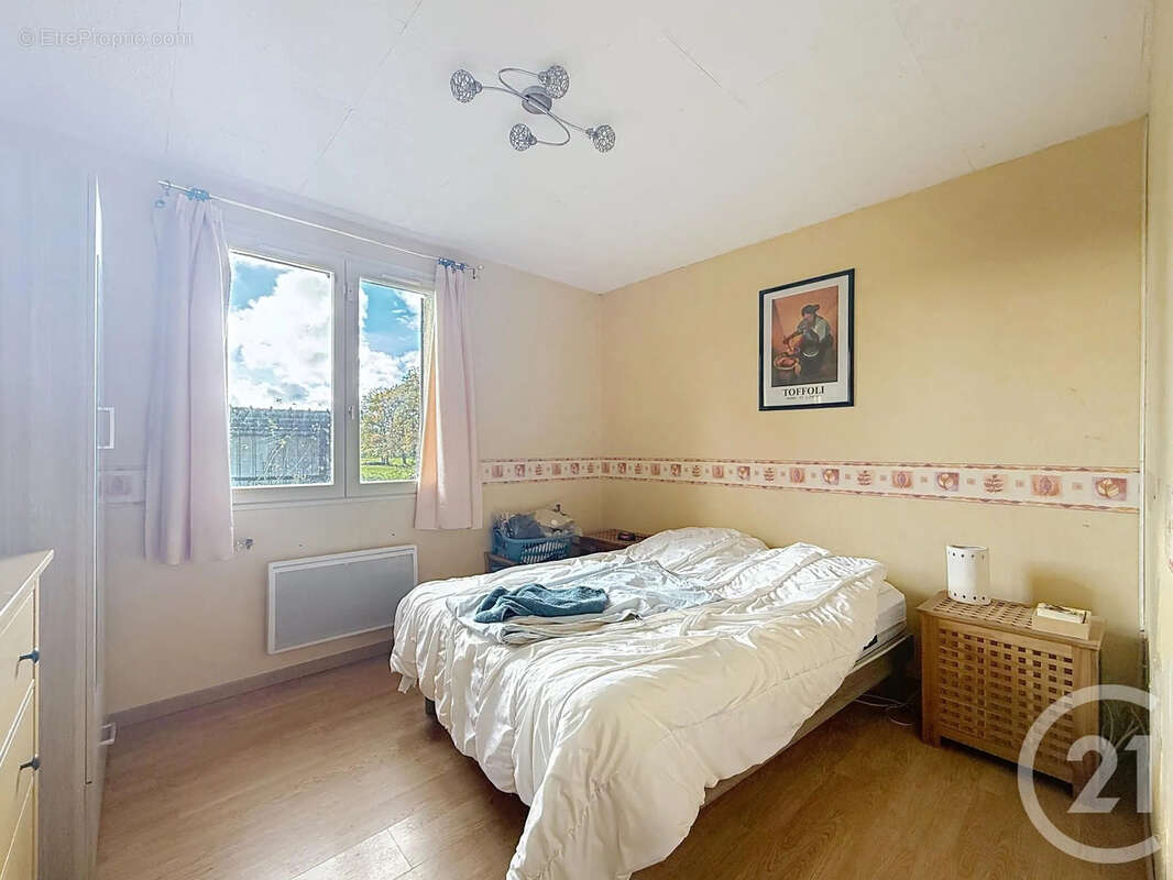 Maison à LES LOGES-MARGUERON