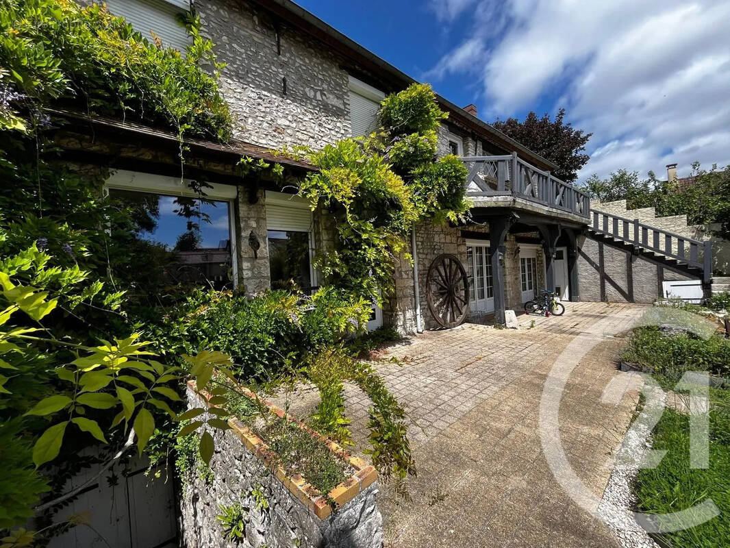 Maison à LIMETZ-VILLEZ