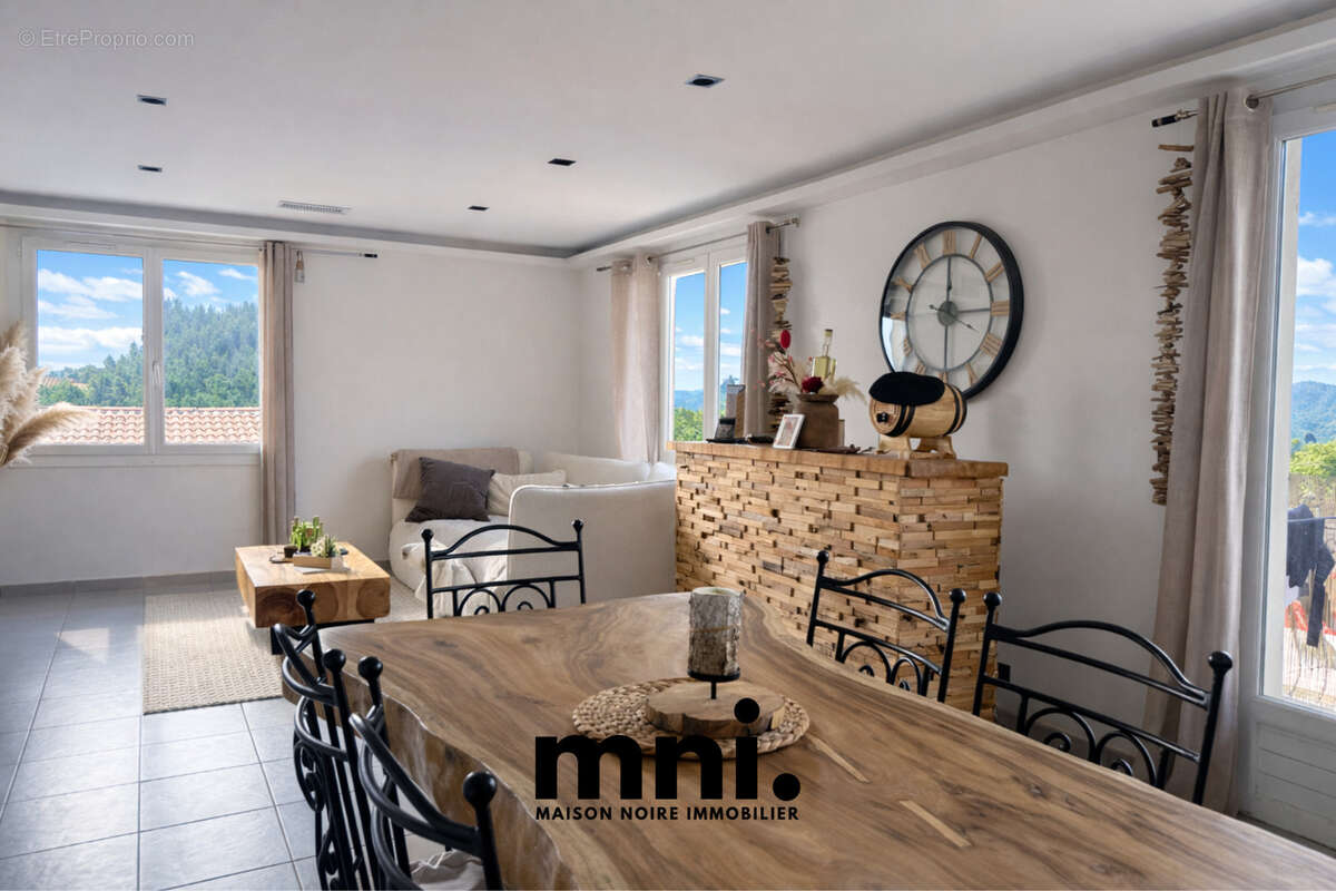 Appartement à LA VALETTE-DU-VAR