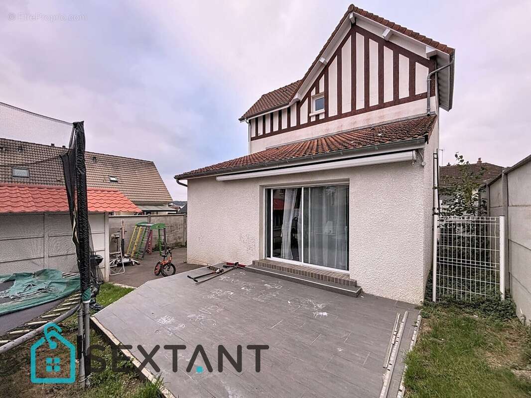 Maison à GRAND-COURONNE