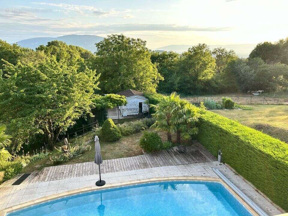 Maison 125 m² à Cranves-Sales  - photo 32