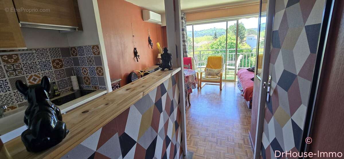 Appartement à GREOUX-LES-BAINS