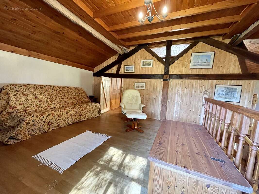 Maison 81 m² à Allas-Les-Mines  - photo 6