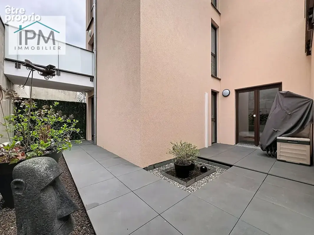 OBERNAI - Appartement 4 pièces récent avec terrasses, garage et belles prestations - photo 13