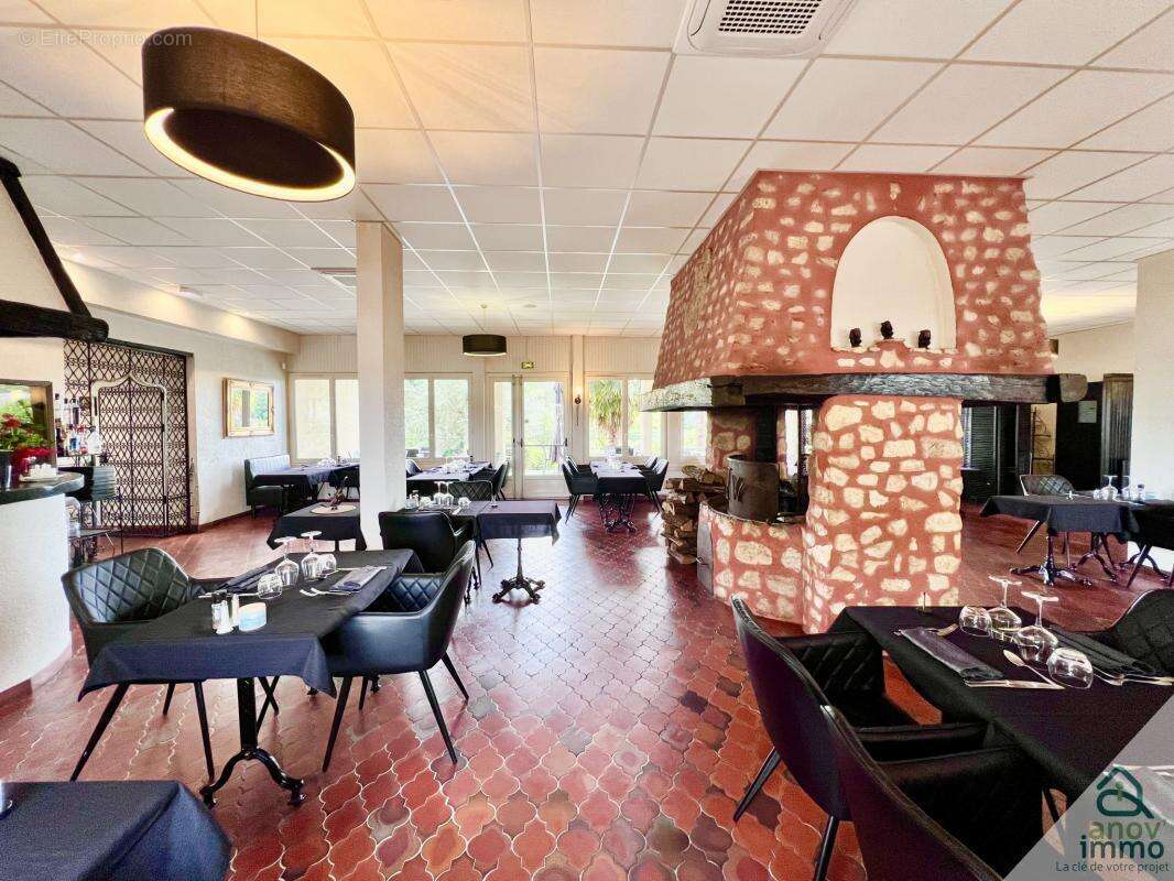 Commerce à NIEUIL-L'ESPOIR