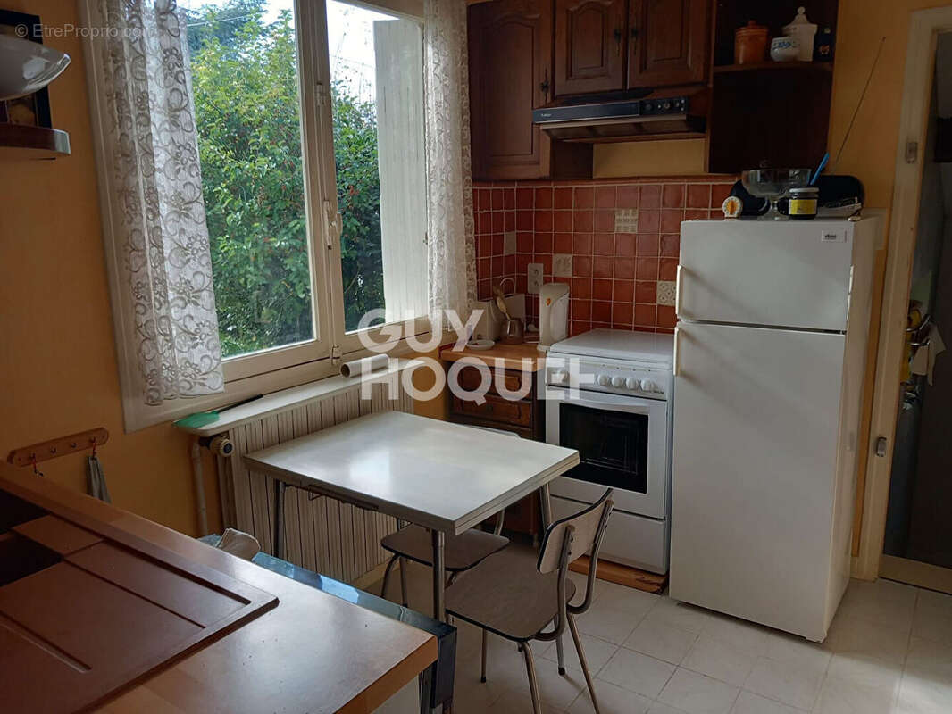 Maison à PONT-SUR-YONNE