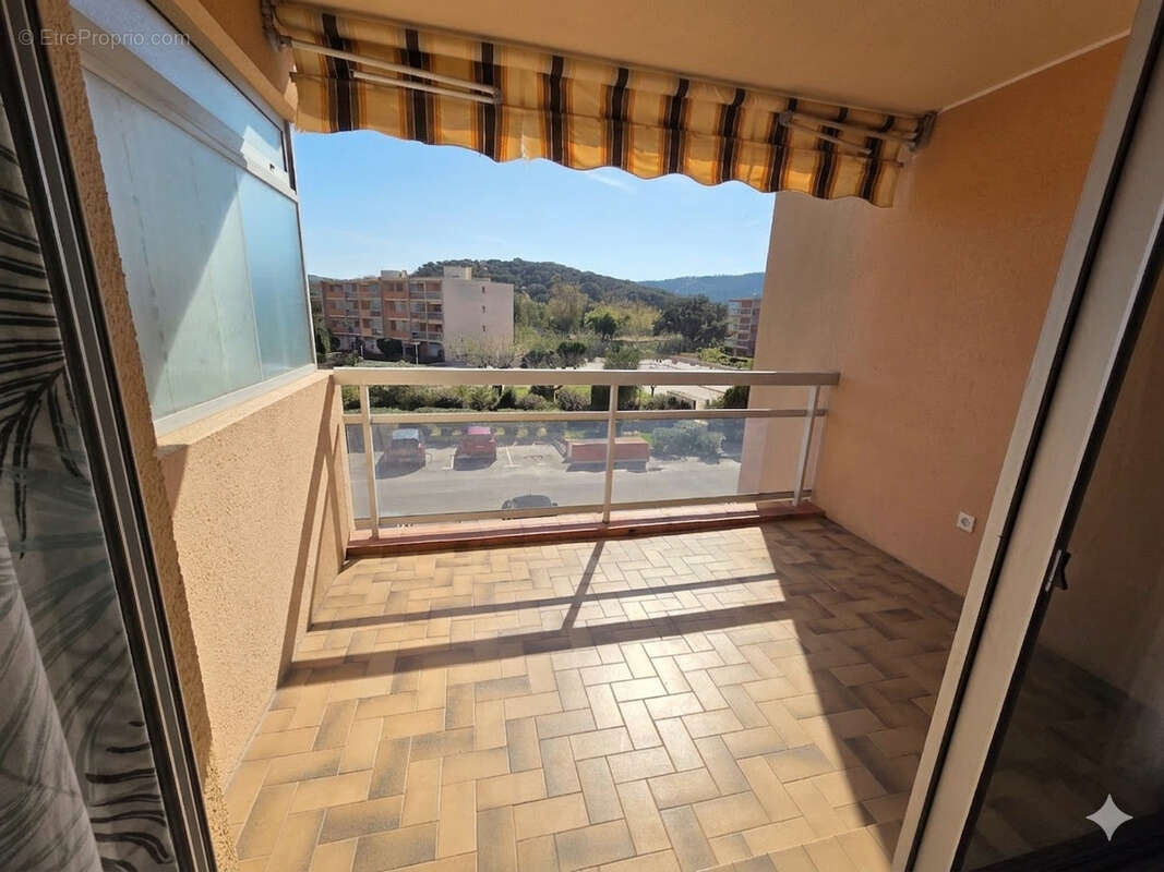 Appartement à BORMES-LES-MIMOSAS