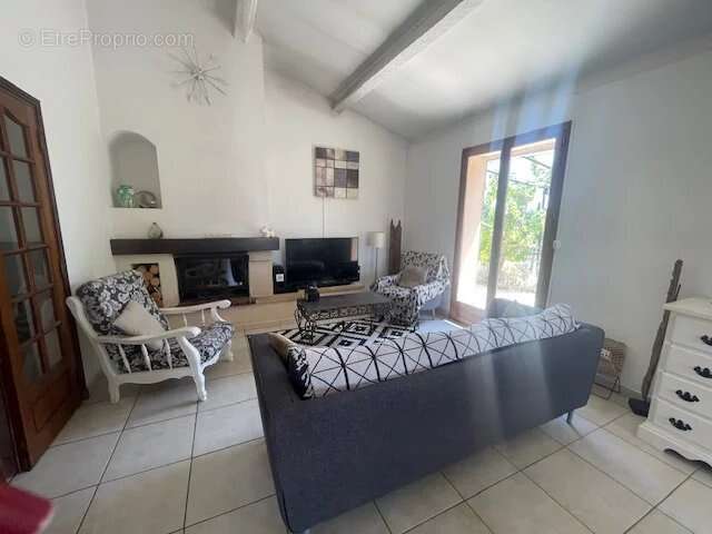 Exclusivité - villa avec 115,78 m² habitables et 165,04 m² de terrasses - photo 4