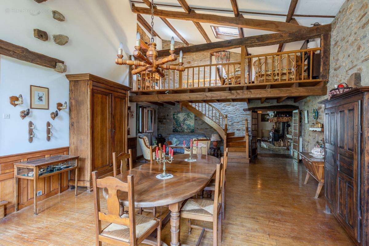 Maison 227 m² Sauveterre-de-Rouergue - Jardin au calme - photo 2