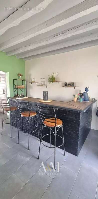 Maison à SAINT-YRIEIX-SUR-CHARENTE