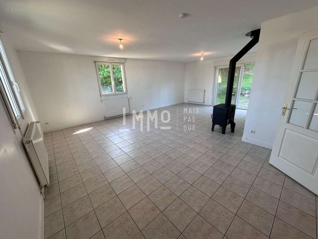 Maison à LA CHARTRE-SUR-LE-LOIR