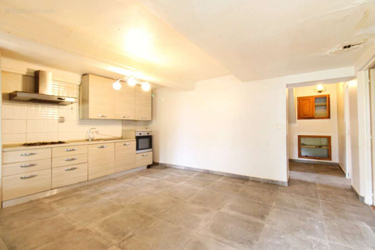 Maison à SAINT-MARTIN-DU-VAR