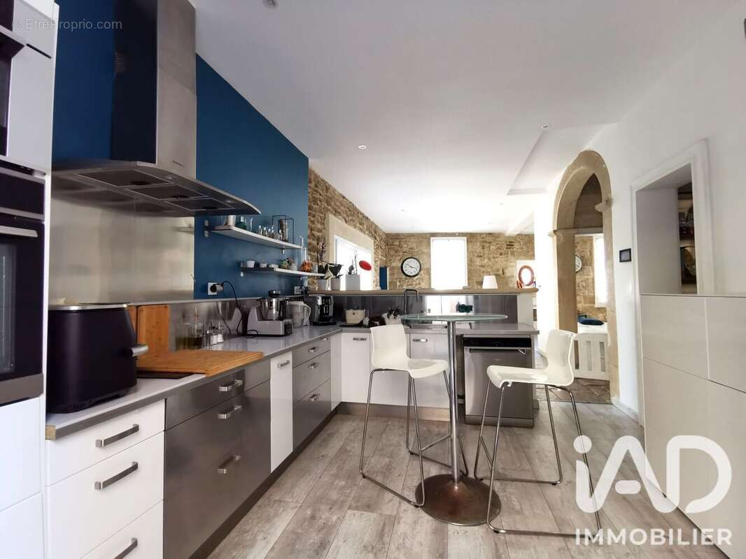 Maison 195 m² à Lunel  - photo 8
