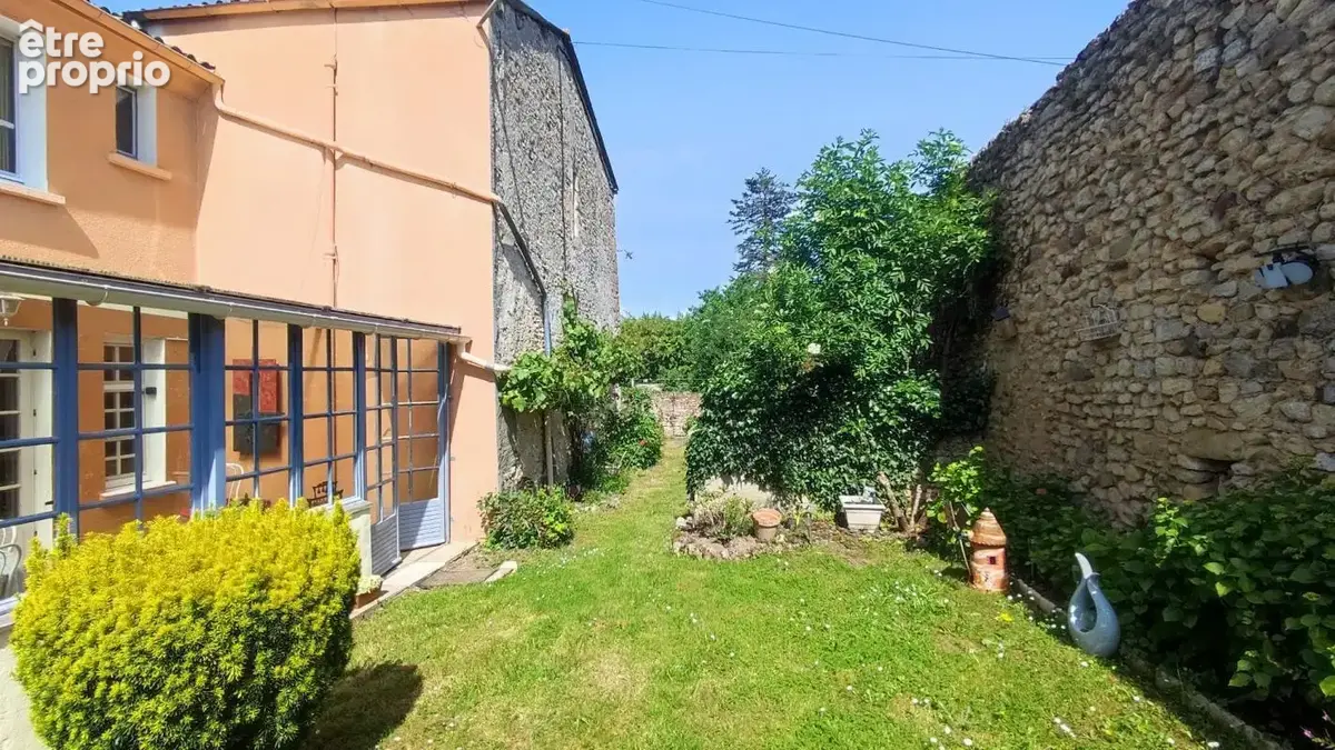 Le charme authentique de l'ancien et un vrai potentiel de vie - photo 5